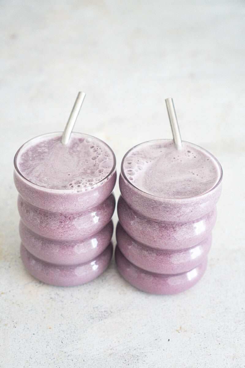 Leche de almendras con moras