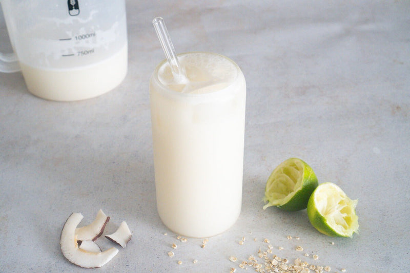 Bebida refrescante de coco y avena