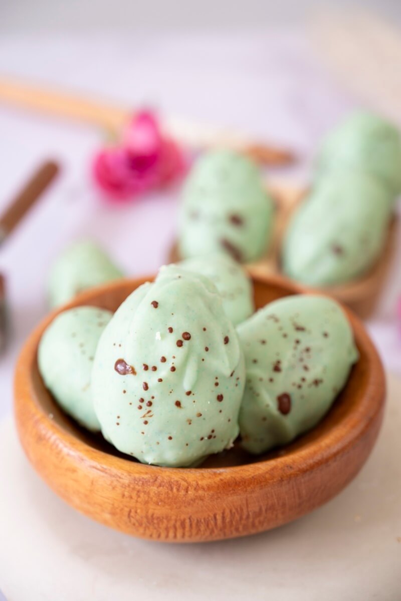 Huevos de Pascua de pulpa moteados