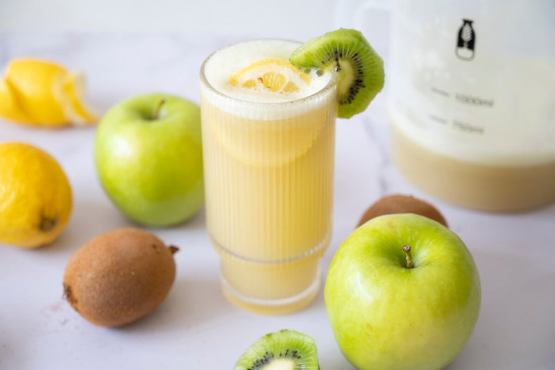 Bebida electrolítica de kiwi y manzana