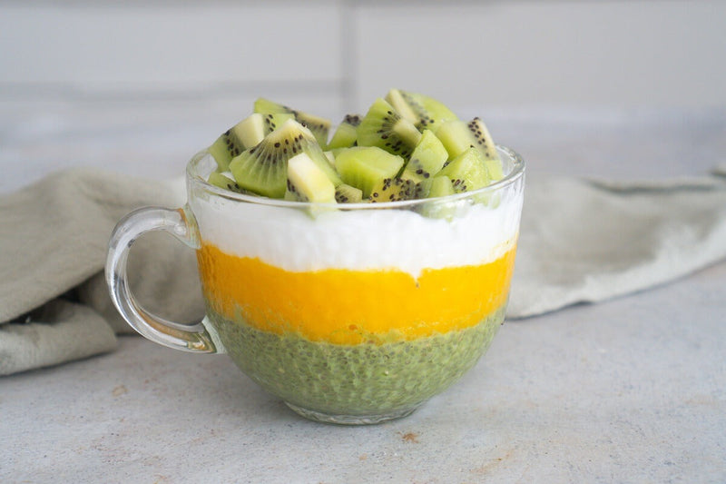 Pudín de matcha, mango y chía
